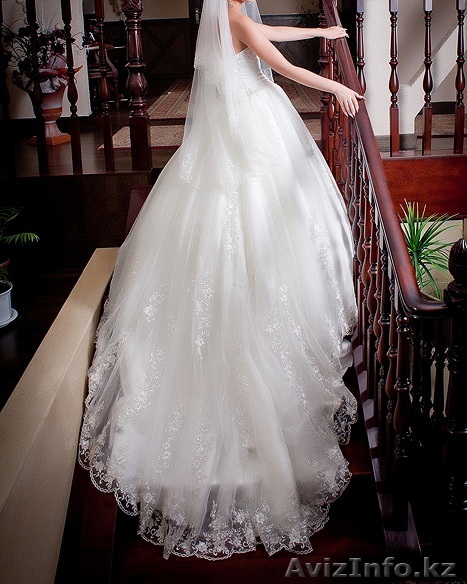 Шикарное свадебное платье со шлейфом - Изображение #1, Объявление #233281