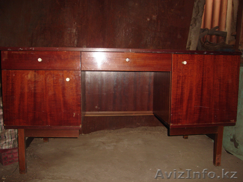 Продам стол письменный полированный - Изображение #1, Объявление #287407