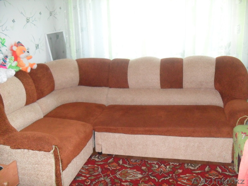 продается уголок отдыха угловой диван и кресло состояние хорошее,раскладывается  - Изображение #1, Объявление #350827