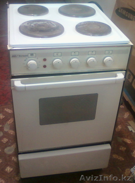 Продам б/у электроплиту фирмы Bompani в хорошем состоянии, не дорого. - Изображение #1, Объявление #368759