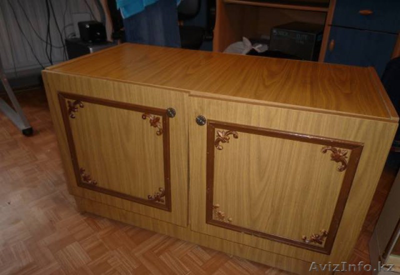 тумбочку для телевизора,б/у,1-000т - Изображение #1, Объявление #309171