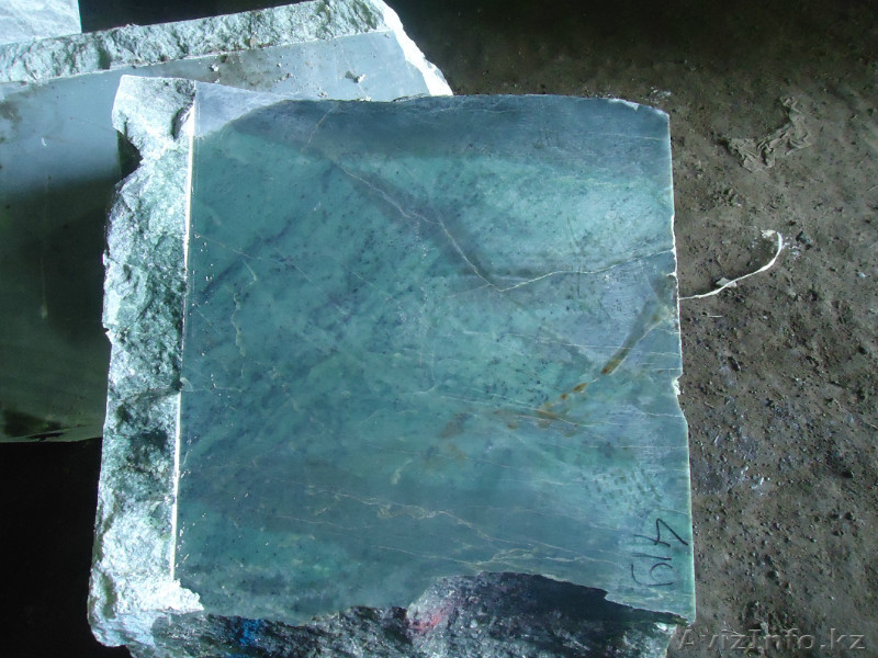 продам нефрит миасский и саянский  - Изображение #1, Объявление #693750