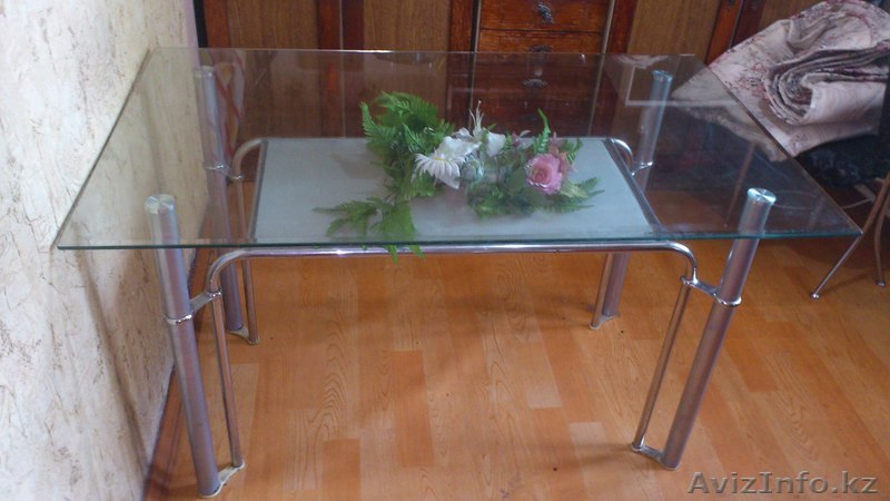 Продам стол стекляный куханный б.у. - Изображение #1, Объявление #944162