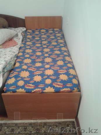 Односпальная кровать почти новая, матрац на пружине! - Изображение #1, Объявление #960529