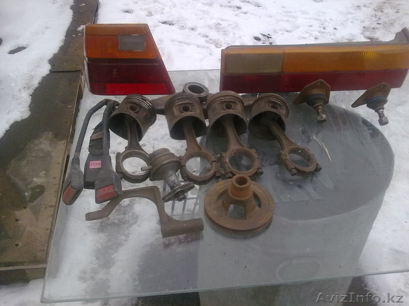 Запчасти Ford Taunus, Granada - задние фонари, поршня с шатунами - Изображение #1, Объявление #1352067