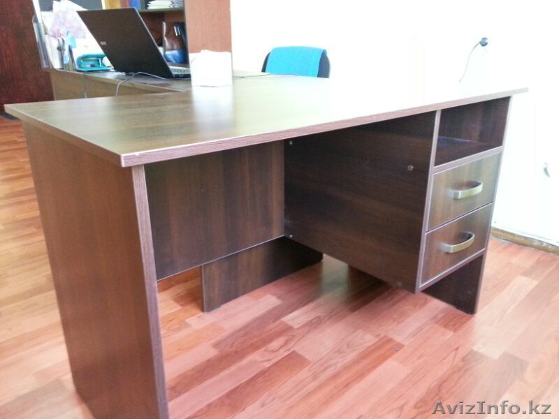 Стол деревянный однотумбовый - Изображение #1, Объявление #1350891