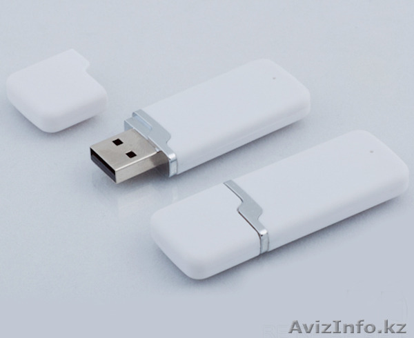 Флешка белая пластиковая 8GB - Изображение #1, Объявление #1375153