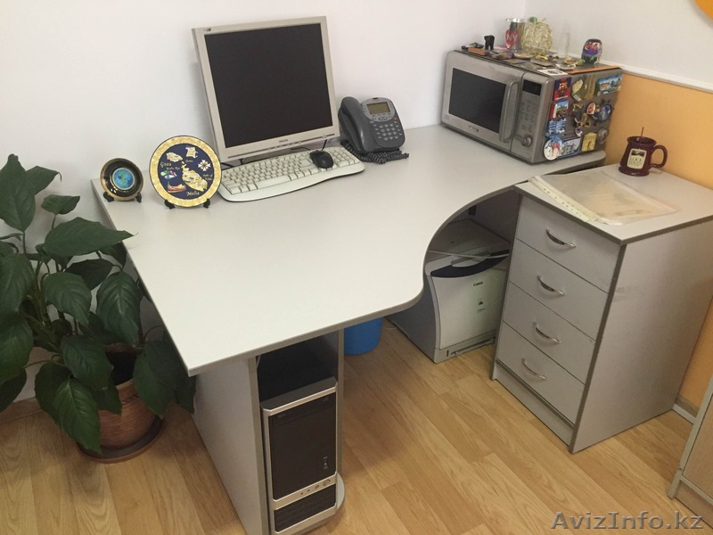 Стол офисный в отличном состояниии недорого - Изображение #1, Объявление #1480199