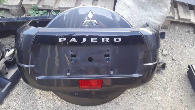 Mitsubishi Pajero 4 бокс запасного колеса - Изображение #1, Объявление #1684820