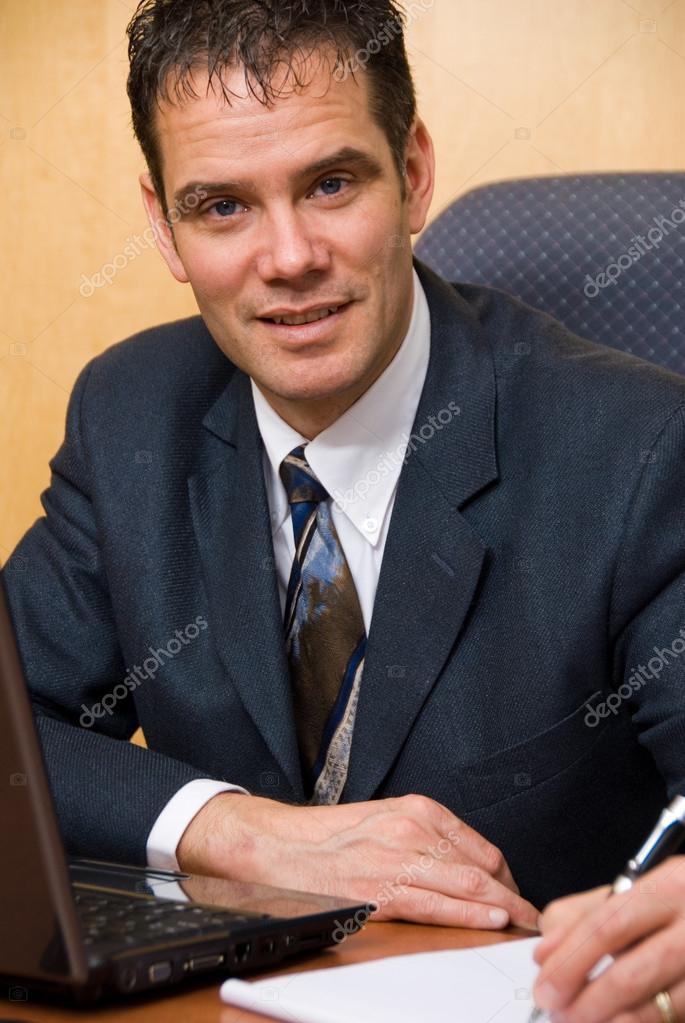 Помощник руководителя, предпочтение бывшим военнослужащим - Изображение #1, Объявление #1701980