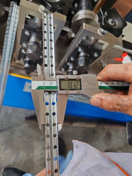 Станок для изготовления перфорированных профилей маячковых - Изображение #1, Объявление #1747603