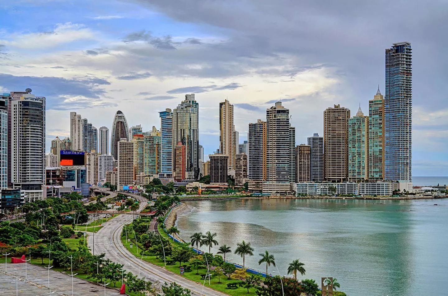 Рассмотрим торговые контракты и проекты объемом от 5 до 200М долларов США - Изображение #1, Объявление #1752592