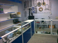 Продам витрины и стеллажи. Состояние отличное. Б/у. - Изображение #1, Объявление #164262