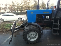 Трактор МТЗ Беларус-82.1 с щёткой и отвалом - Изображение #1, Объявление #451308