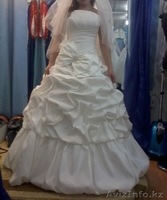 Продам свадебное платье Б/У в отличном состоянии - Изображение #1, Объявление #733253