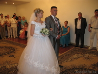 ПРОДАМ ОФИГЕННОЕ СВАДЕБНОЕ ПЛАТЬЕ - Изображение #1, Объявление #738563