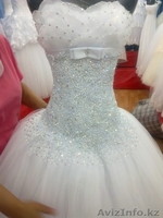 Продам красивое свадебное платье ПЛЮС подарок - Изображение #1, Объявление #777746