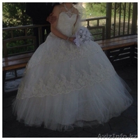 Продам красивое свадебное платье недорого + подарок - Изображение #2, Объявление #1126550