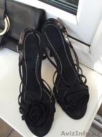 продам черные  атласные босоножки Nine West - Изображение #1, Объявление #1503471