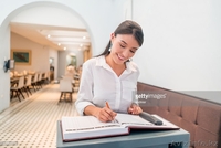 Ресепшионист, Front Office Agent, Хостес, Официант, Повар, Горничные, Аниматоры - Изображение #1, Объявление #1633119