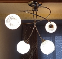 Люстра 4 плафона, рожки - веточки б/у. - Изображение #1, Объявление #1738658