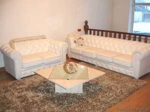 Продается белый кожаный диван (4+2+1) "Честерфилд" с кристалликами  - Изображение #1, Объявление #201557