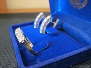 Продам комплект кольцо и серьги с 15 бриллиантами - Изображение #2, Объявление #379512