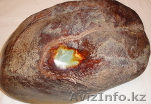 продаю белый и зеленый нефрит