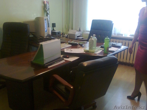 Продам офисную мебель: кабинет руководителя, стол в конференц-зал. - Изображение #1, Объявление #611485