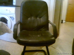 Продам офисные кожаные кресла - Изображение #1, Объявление #788465