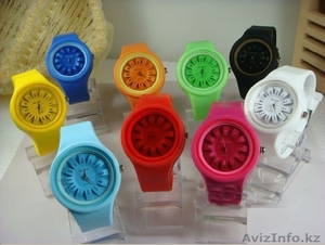 Часы «Color Watch» с разноцветными силиконовыми ремешками - Изображение #1, Объявление #932997