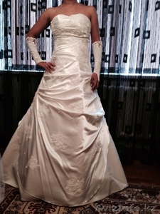 Продам! свадебное платье с перчатками - Изображение #1, Объявление #1155854