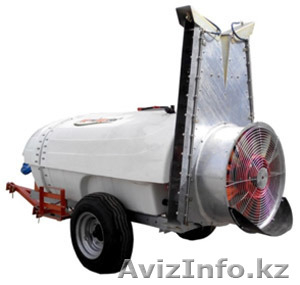 Опрыскиватель садовый прицепной с «шахтой»