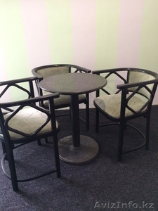 Кофейный стол со стульями - Изображение #1, Объявление #1228674