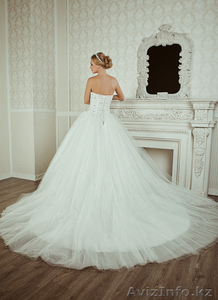 Пышное свадебное платье со длинным шлейфом - Изображение #4, Объявление #1253213