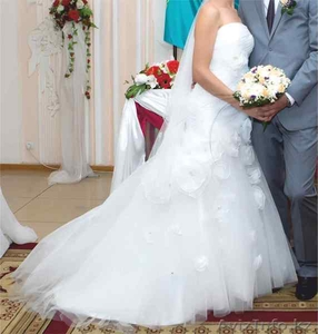 Свадебное платье со шлейфом б/у - Изображение #1, Объявление #1283659