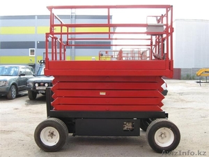 Ножничный самоходный подъемник Skyjack SJ6832 