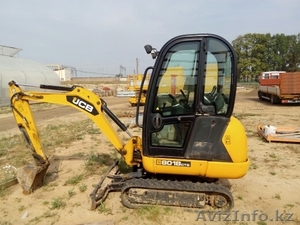 Мини-экскаватор среднего размера JCB 8018 ZTS 