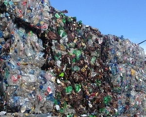 ПЭТ-бутылка прессованная