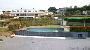 Элитный дуплекс с бассейном и видом на море ипод Барселоной