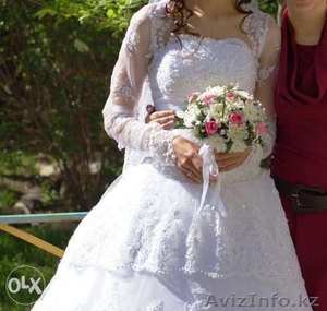 Свадебное платье почти втрое дешевле начальной - Изображение #2, Объявление #1551701