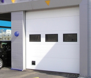 Секционные гаражные  ворота  с окном - Изображение #1, Объявление #1636993