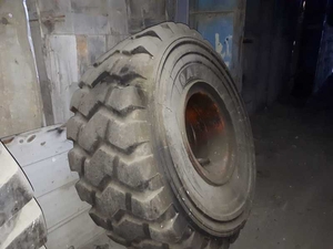 Шины с дисками на фронтальный погрузчик Doosan 4 куб. Комплект (4 шт)