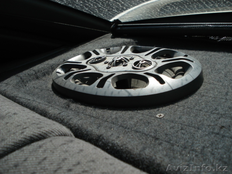 Mazda 323F, 1994 белая - Изображение #4, Объявление #67668