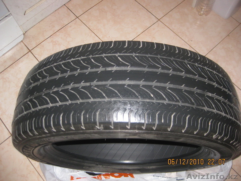 Продам комплект б/у шин (всесезонные) Michelin 235*55*18 за 50000 тг.  - Изображение #1, Объявление #148026