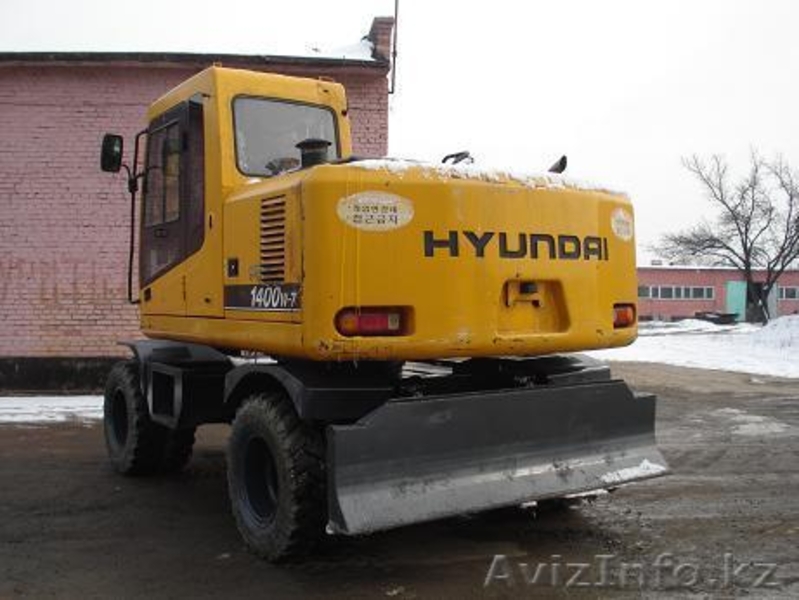 ХЮНДАЙ-1400W, 75000$ 2003г.в., колесный экскаватор , ковш 0,71 м.куб., отвал  - Изображение #3, Объявление #242764