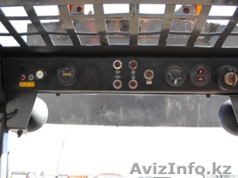 Toyota 2SDK10, фронтальный погрузчик, 18500$, 1998 г.в., объём ковша 600 кг. - Изображение #6, Объявление #242795