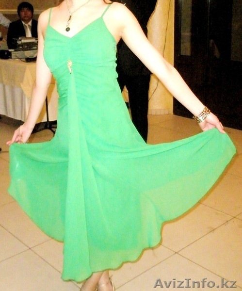Продам Красивое вечернее платье - Изображение #2, Объявление #232883