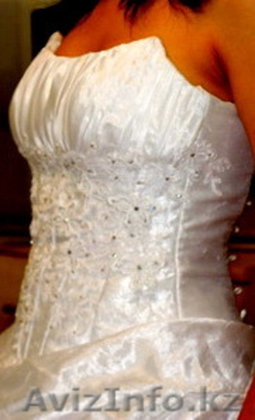 Белоснежное свадебное платье 20 000тг (б/у) - Изображение #4, Объявление #322928