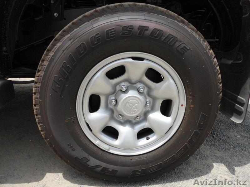 TOYOTA Hilux 2011 - 2.7 PETROL BASIC - Изображение #8, Объявление #352944